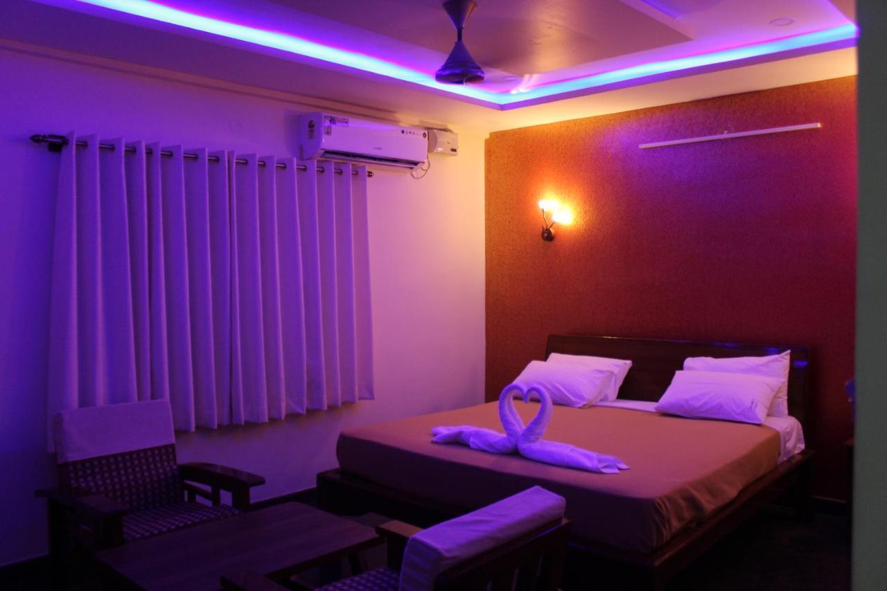 Golden Pride Hotel Kanakapura Exterior photo